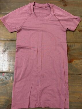 lululemon athletica Short Sleeve Tee - Dusty Rose
